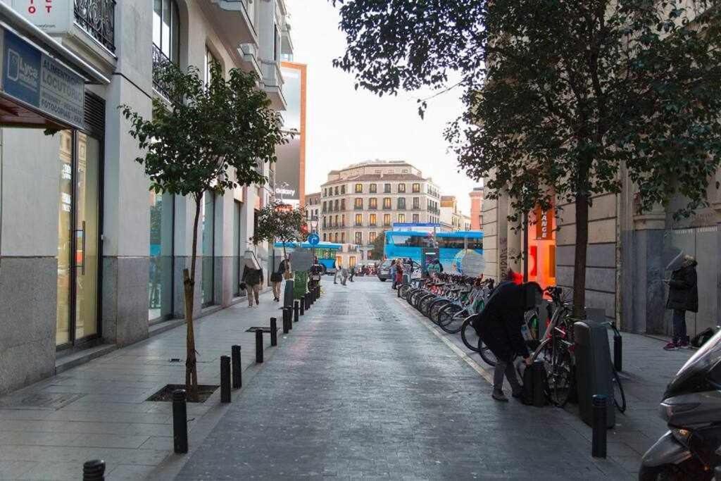 Apartamento En Plaza Callao Madrid Buitenkant foto